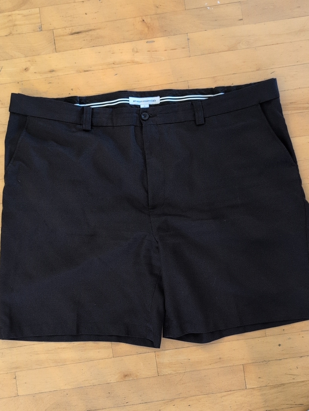 Amazon Essentials Men’s Black Flat-Front Chino Shorts size 50